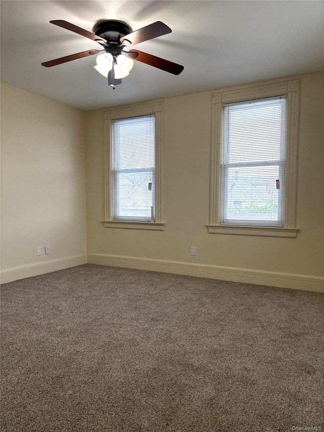 Building Photo - 558 Locust Ave