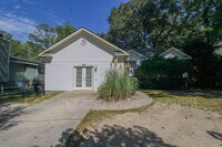 Building Photo - 1522 Theresa Dr