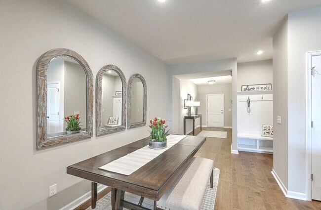 Building Photo - 102 Benelli Dr