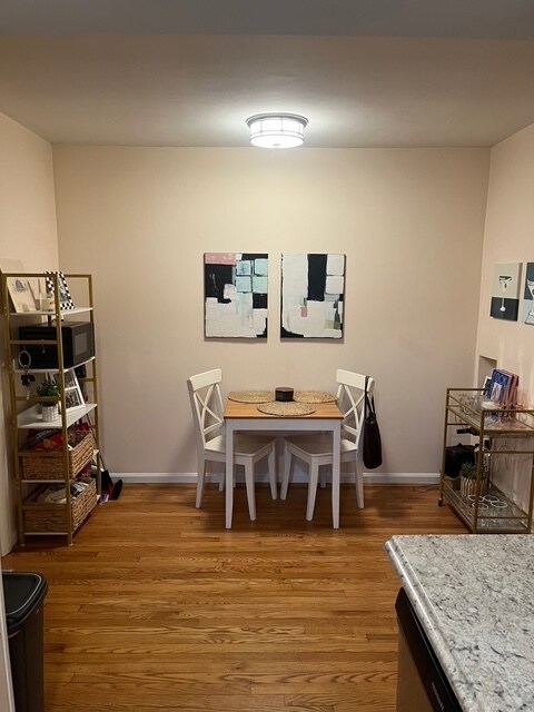 Eating area - 810 Ellison Ave