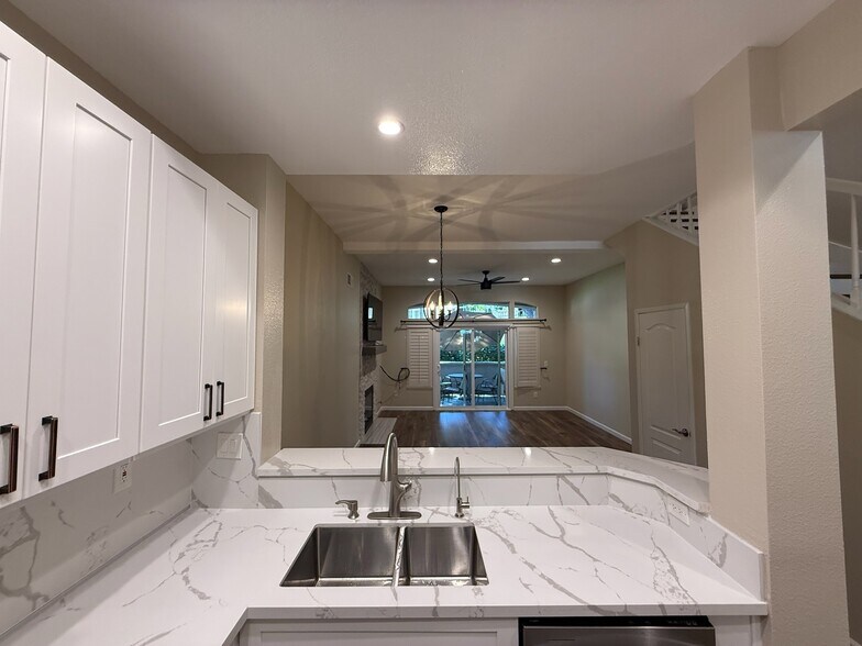 Building Photo - 11264 Portobelo Dr