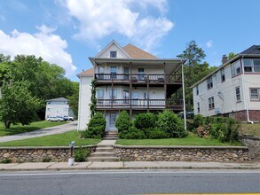 Building Photo - 103-107 SCHOOL ST