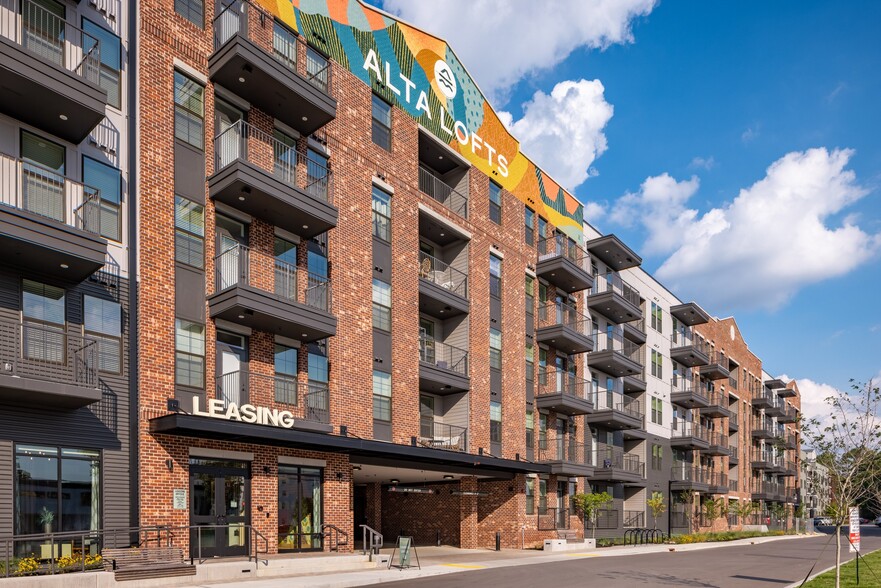 Primary Photo - Alta Lofts on the Levee