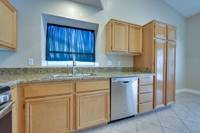 Building Photo - 561 Pacer Terrace