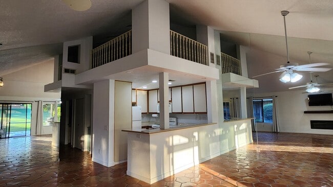 Building Photo - Two bedroom, two bath on the 15th fairway
