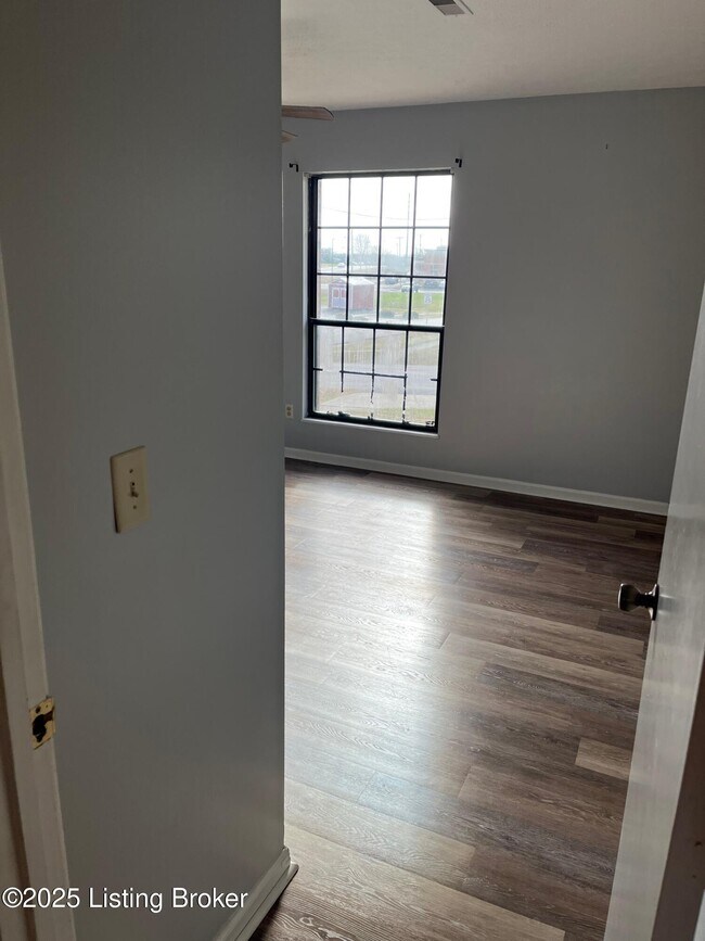 Building Photo - 1012 Windview Pl