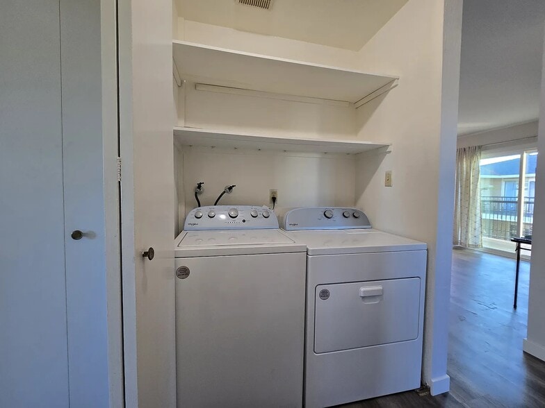 Building Photo - 14583 Doolittle Dr