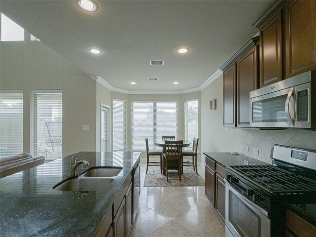 Building Photo - 2701 Camden Hills Ln