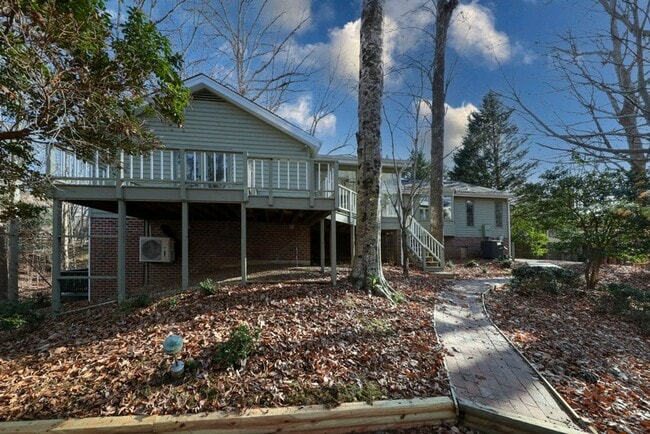 Building Photo - Luxury Kingsmill Treehouse Retreat | 7BR Custom Home with Private Suite