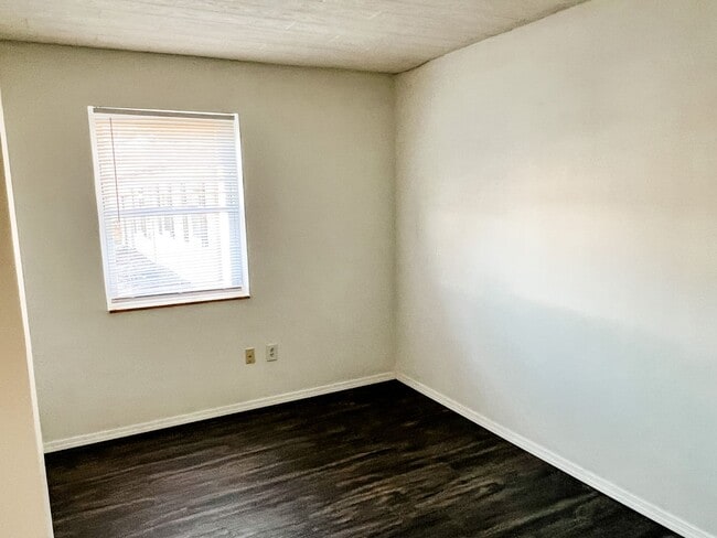 Building Photo - 3217 Niagara St