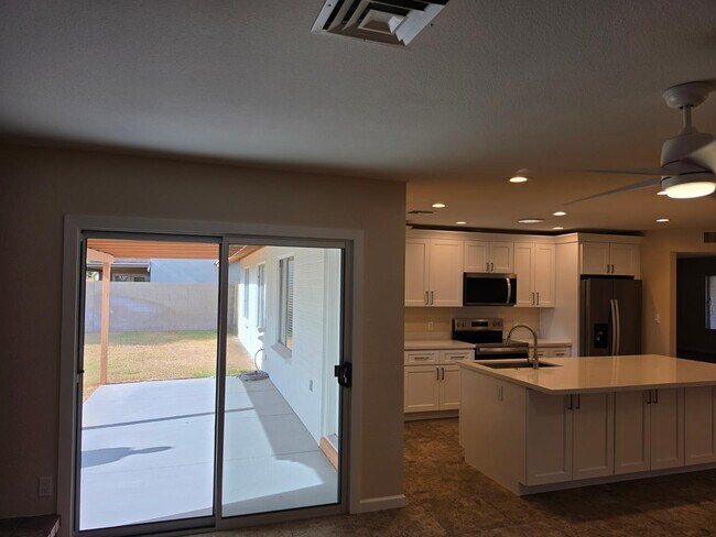 Building Photo - 11158 N 107th Way