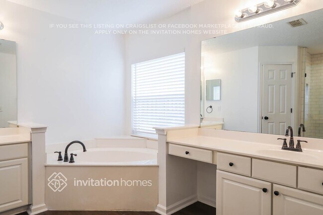 Building Photo - 203 Greenfield Dr