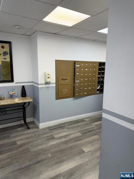 Building Photo - 39 E 39th St