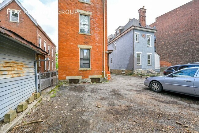 Building Photo - 3207 Vine St