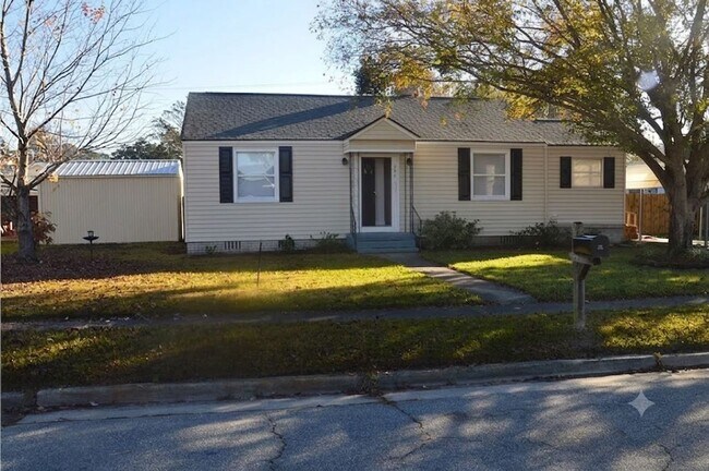 Building Photo - MOVE-IN READY - YOUR NEW HOME AWAITS!