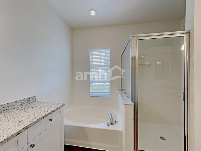 Building Photo - 2905 Empress Ct