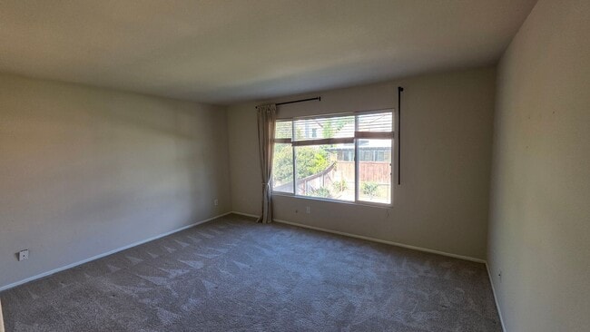 Building Photo - Paseo del Sol 3 bedroom