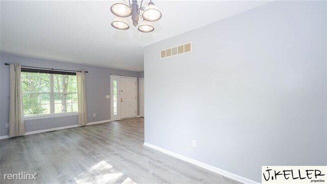Building Photo - 3477 Ashburnam Rd