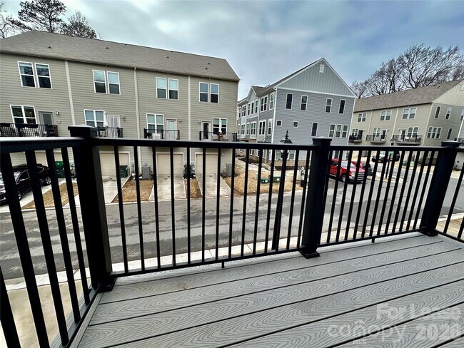 Building Photo - 5013 Sovereignty Ct