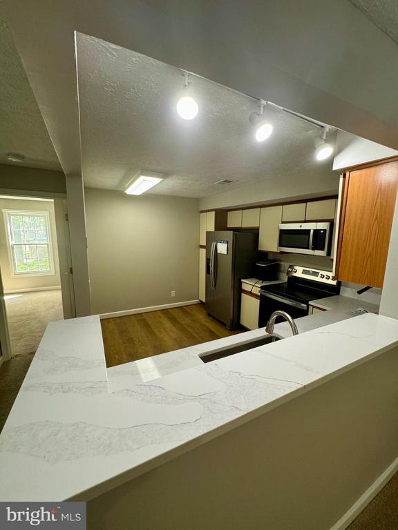 Building Photo - 3804 Ridge Knoll Ct