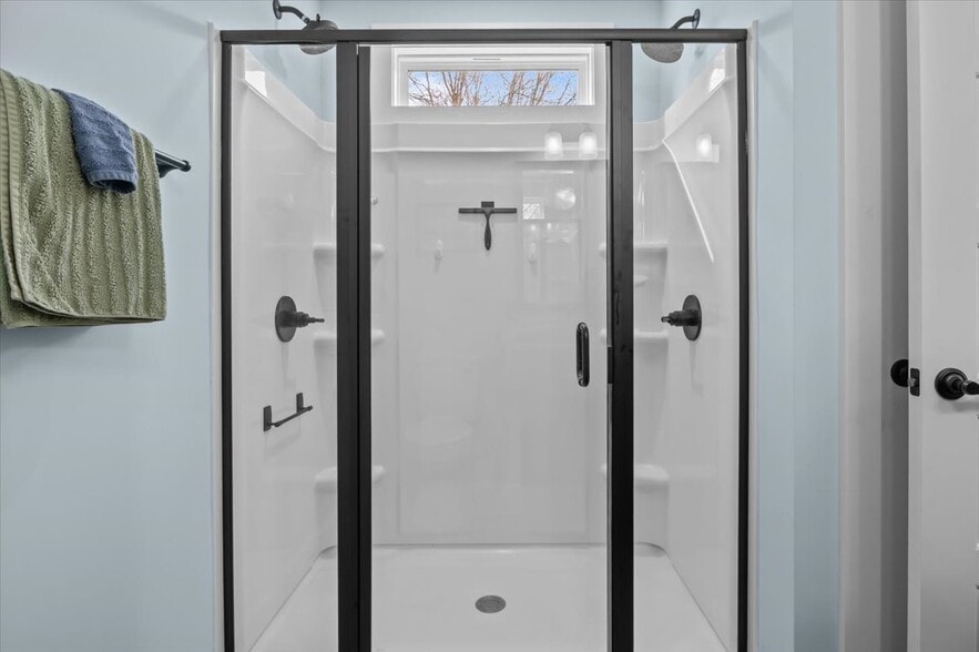 Building Photo - 400 Kaiser Rd