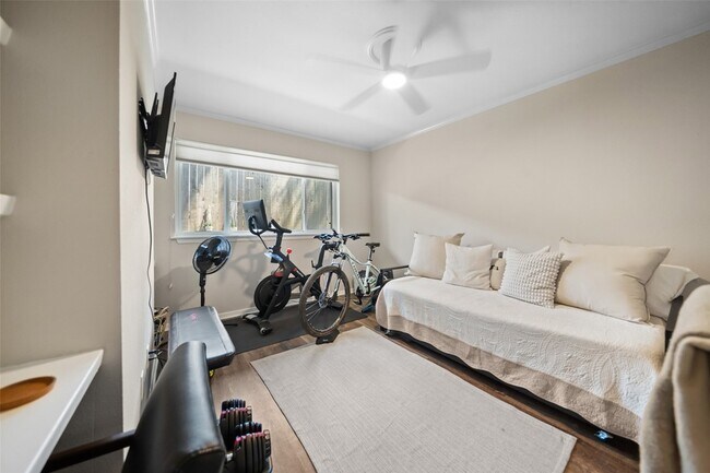 Building Photo - 4040 San Felipe St