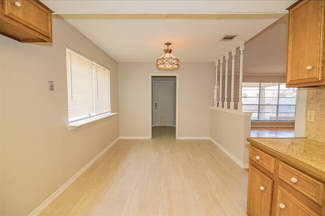 Building Photo - 3302 Gallop Cove