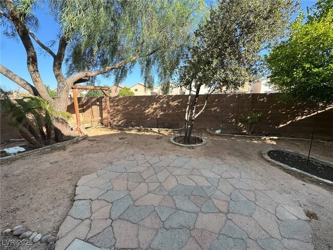 Building Photo - 6623 Brick House Ave
