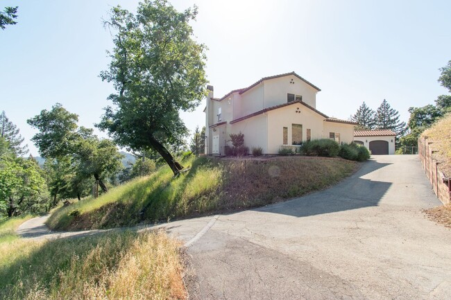 Primary Photo - Beautiful Los Gatos Mountain Estate Retreat