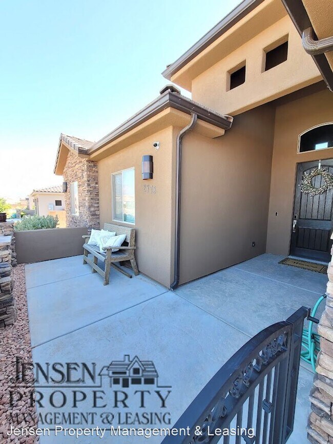 Building Photo - 6 br, 3.5 bath House - 2773 South 3440 West