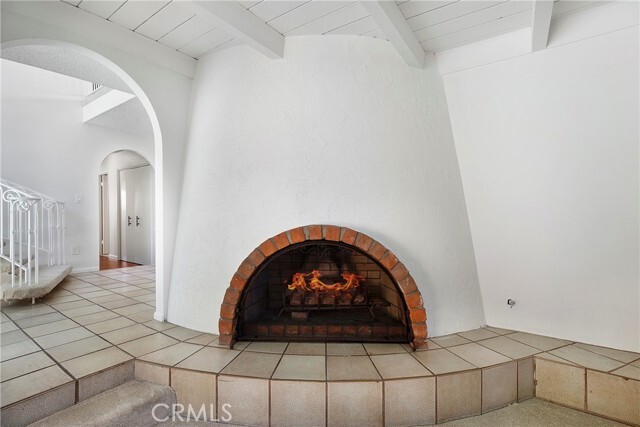 Building Photo - 1731 La Loma Dr