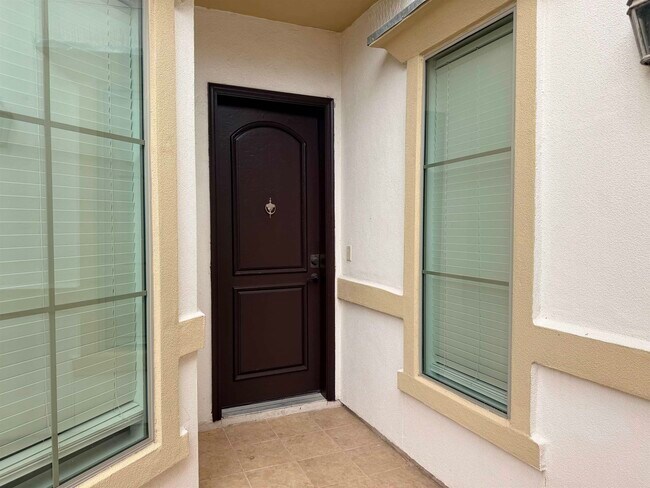 Building Photo - 7221 Lake Victoria Rd