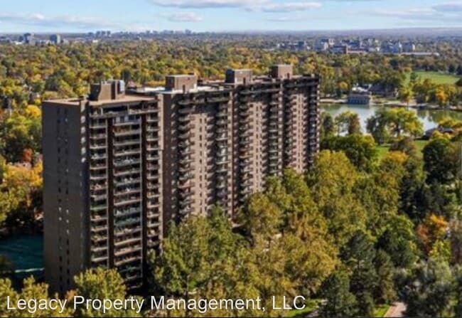 Building Photo - 480 S Marion Pkwy