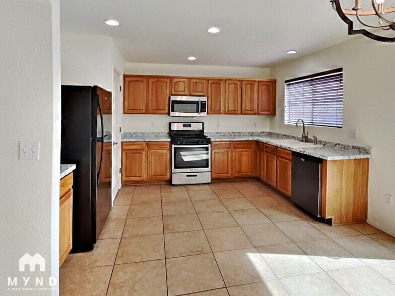 Building Photo - 10230 E Honey Mesquite Dr