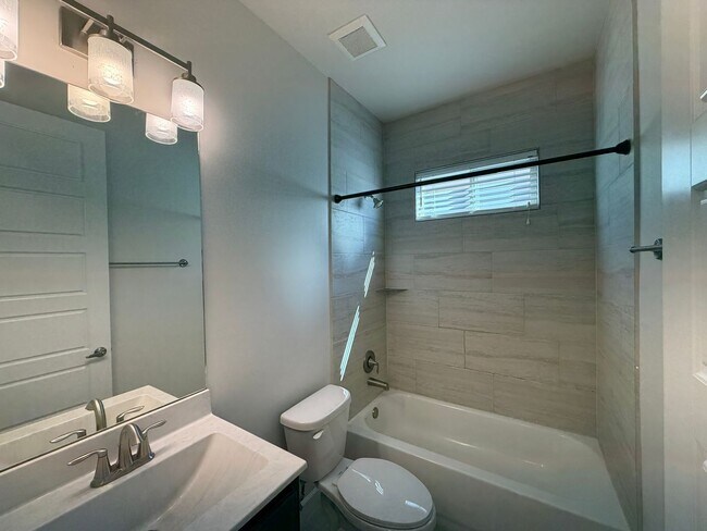 Building Photo - 3 Bedroom Plus Office Single Story New Construction Available Near Woodmont Ave NW & Rainbow Blvd...