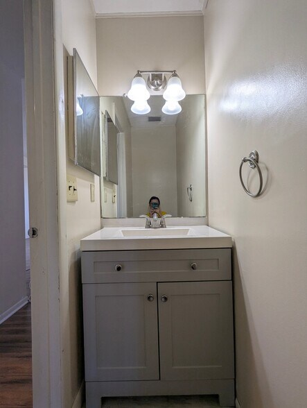 Building Photo - 5118 E Brigantine Ct