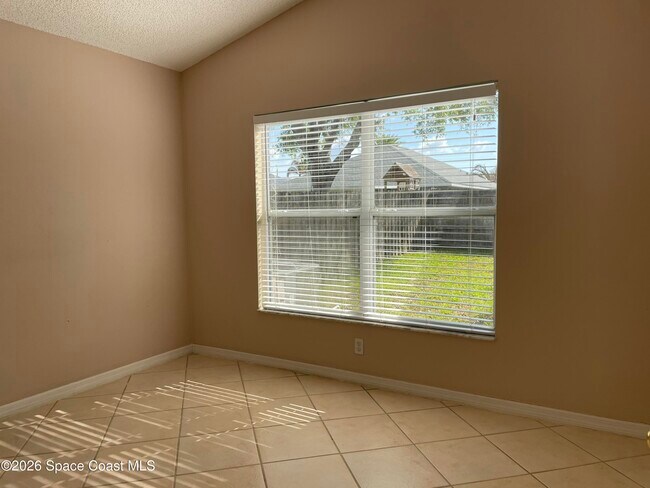 Building Photo - 4521 Decatur Cir