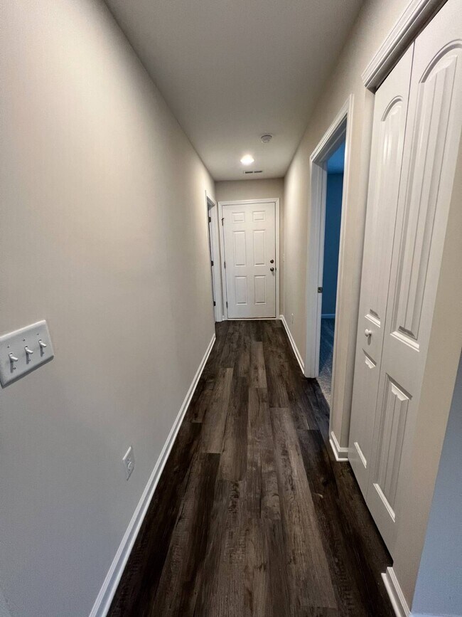 Building Photo - 2166 Catlet Ct