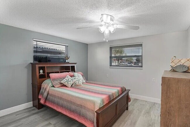 Building Photo - Fully Renovated 2-Bed, 2-Bath Retreat in G...