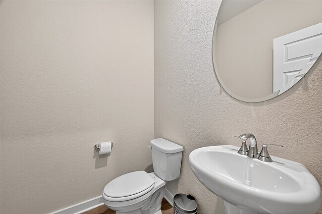 Building Photo - 3050 Marble Wy