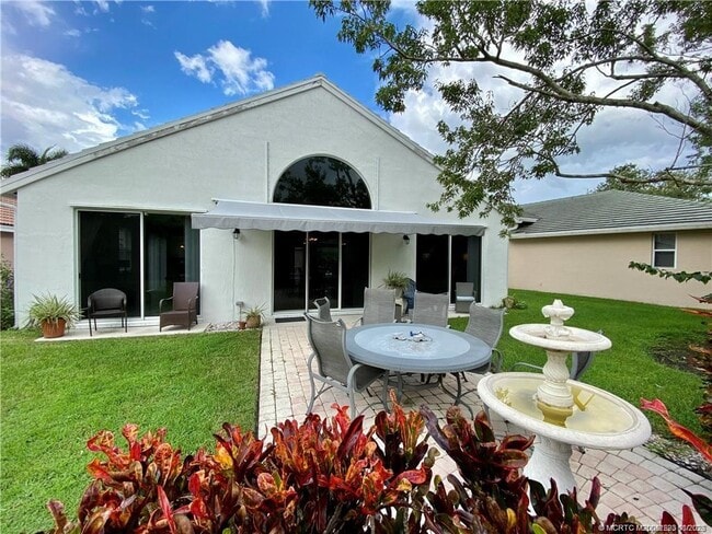 Building Photo - 3198 SE Carrick Green Ct