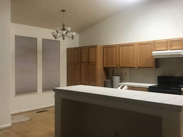 Building Photo - Beautiful 4 bedroom, 2 bath single story h...