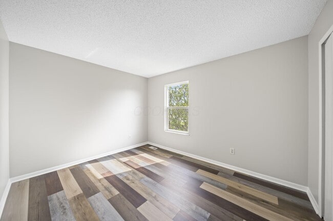 Building Photo - 3268 Stadler Dr