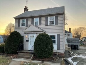 Building Photo - 1405 N Anthony Blvd