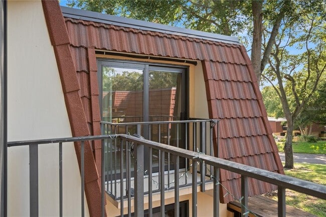 Building Photo - 2705 5th Ct