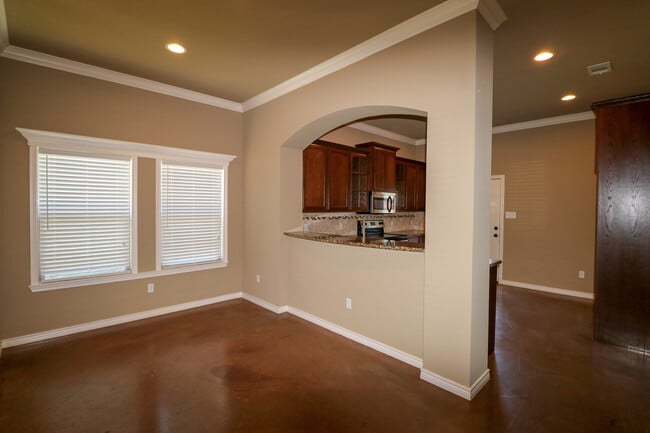 Building Photo - 3125 Silver Saddle Dr