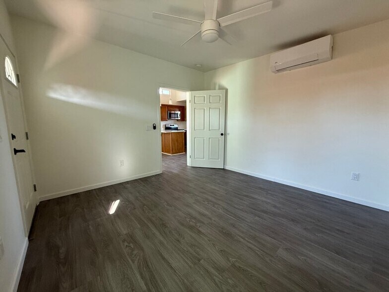 Building Photo - 5564 E Camden St