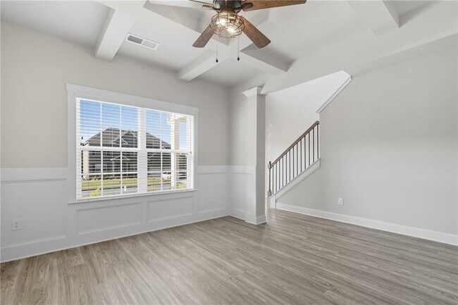 Building Photo - 33 N Village Cir