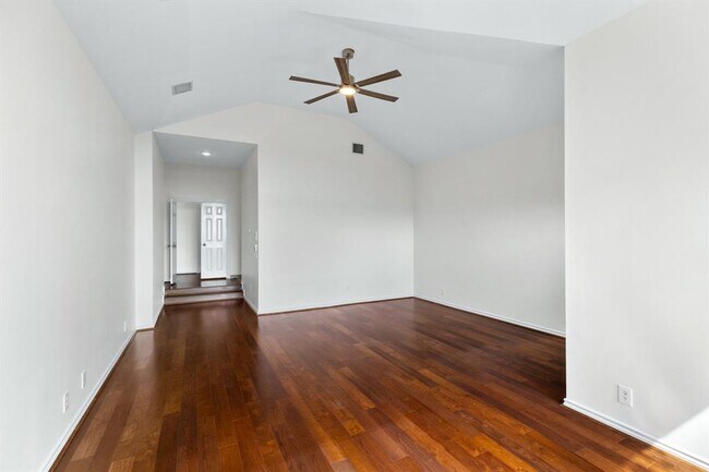 Building Photo - 7503 Clove Cove