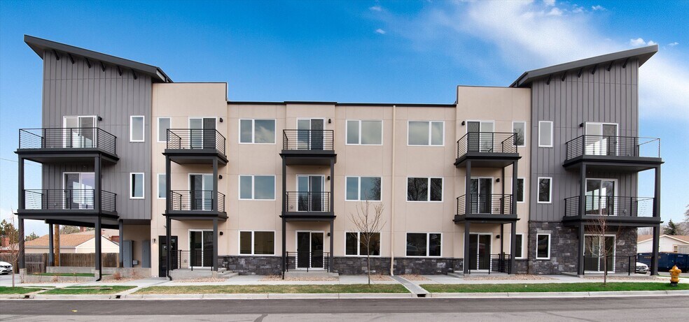 Building Photo - 1588 Routt St